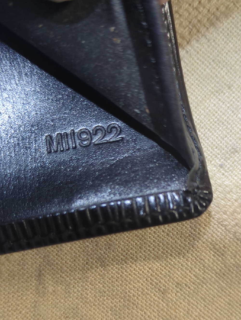 Louis Vuitton Ludlow Black Epi Leather Bifold Wallet NOW ONLY $150 - Picture 10 of 10